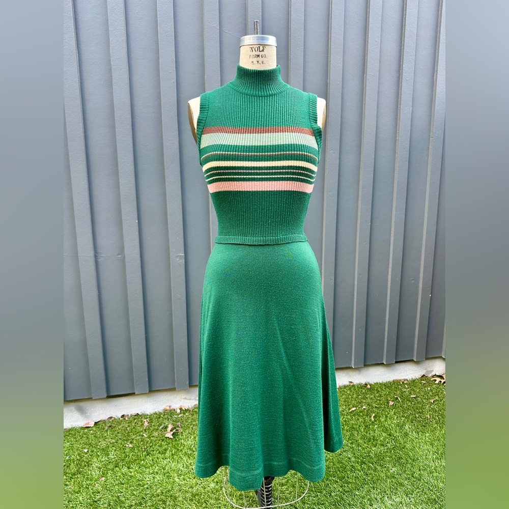Vintage 1970s Groovy Stripes Sleeveless Mock Neck Knit Green Dress - Picture 7 of 8